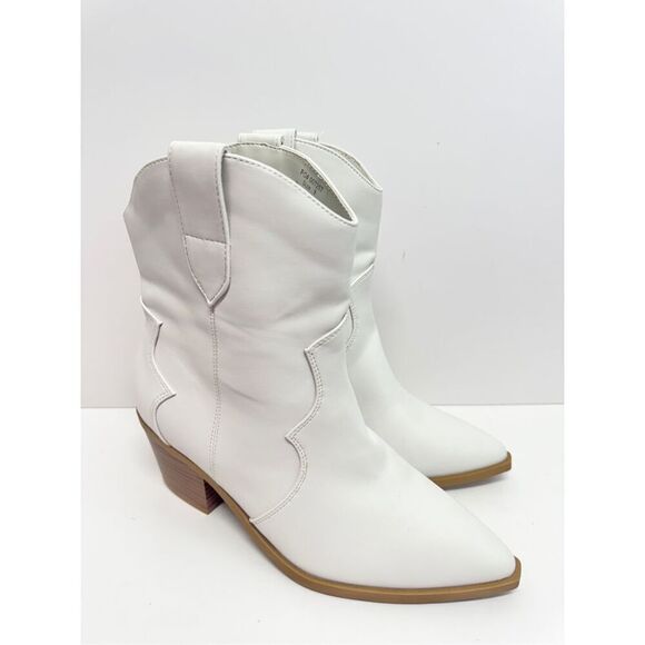 Journee Collection Western Booties Size 9 White Pointed Toe Block Heel - Picture 1 of 9